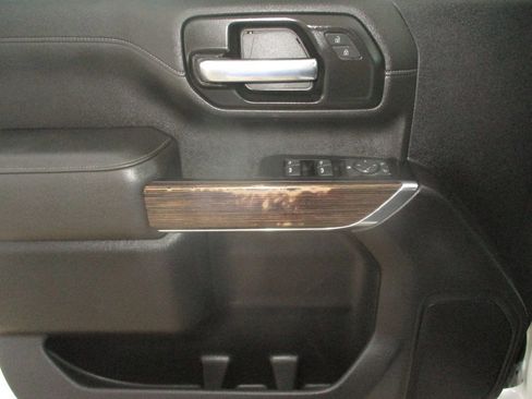 Used 2022 GMC Sierra 2500 SLE w/ SLE Convenience Package image 16