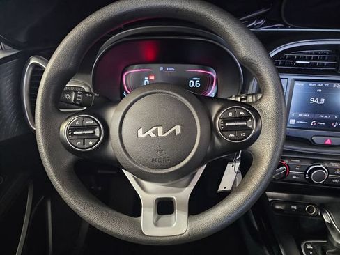 Used 2024 Kia Soul LX w/ Option Group 015 FWD image 27