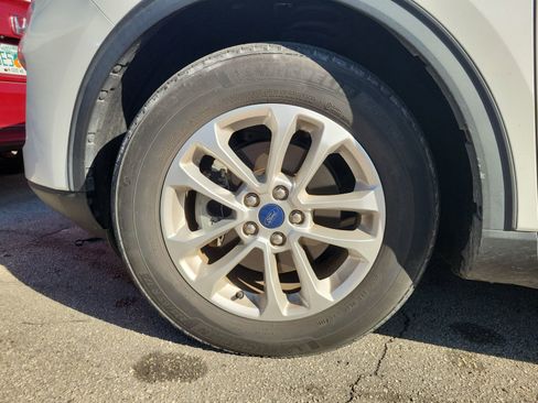 Used 2021 Ford Escape SE w/ Convenience Package image 9