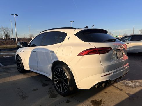 Used 2023 Maserati Grecale Modena image 9