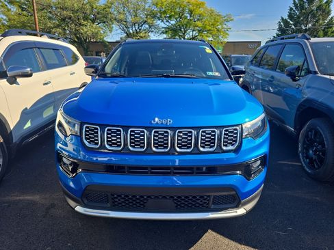 Used 2025 Jeep Compass Limited w/ Sun & Sound Group AWD/4WD image 3