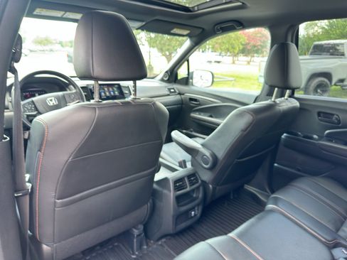 Used 2022 Honda Passport TrailSport image 17