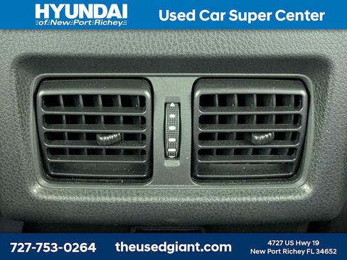 Used 2025 Toyota Camry SE FWD image 16