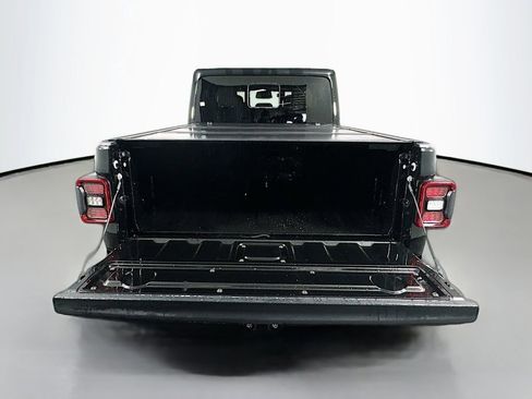 New 2026 Jeep Gladiator Mojave image 15