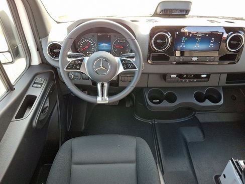New 2026 Mercedes-Benz Sprinter 2500 image 10