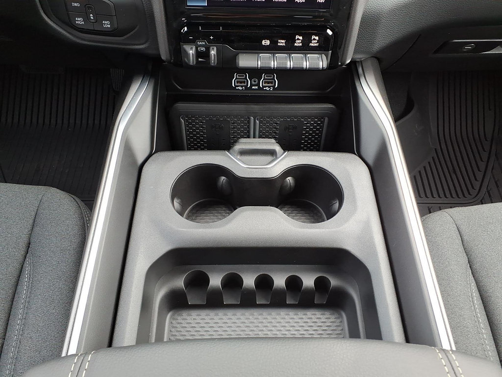 New 2027 RAM 3500 Big Horn AWD/4WD image 26