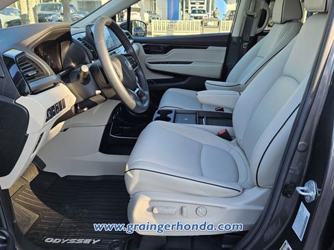 Used 2025 Honda Odyssey Touring image 10