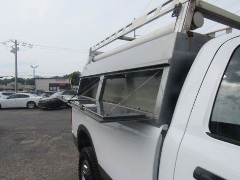 Used 2018 RAM 2500 Tradesman w/ Chrome Appearance Group AWD/4WD image 22