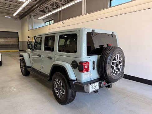 Used 2024 Jeep Wrangler Unlimited Sahara w/ Safety Group AWD/4WD image 3