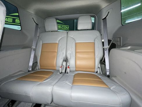 Used 2019 GMC Acadia SLE image 27