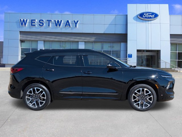 Used 2024 Chevrolet Blazer RS w/ Enhanced Convenience Package FWD image 2