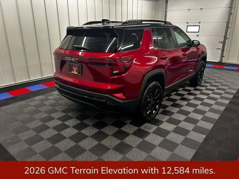 Used 2026 GMC Terrain Elevation w/ Elevation Premium Package image 3