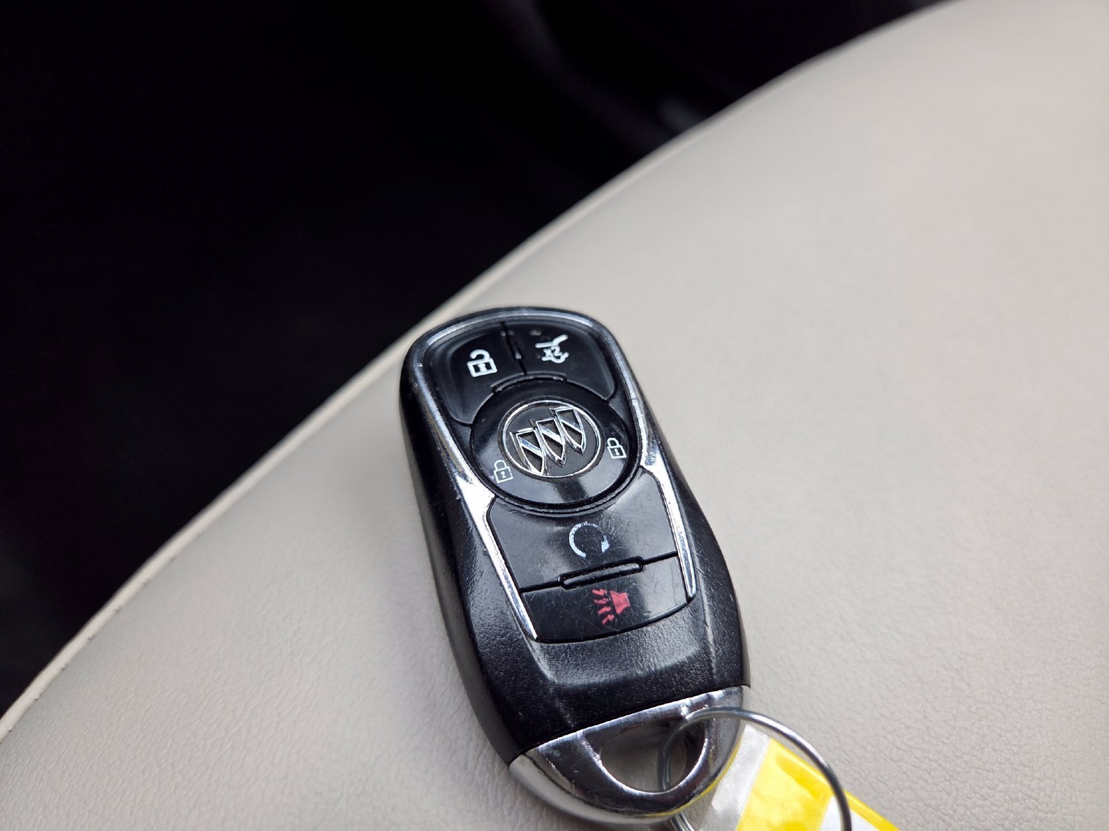 Used 2018 Buick Envision Essence AWD/4WD image 30