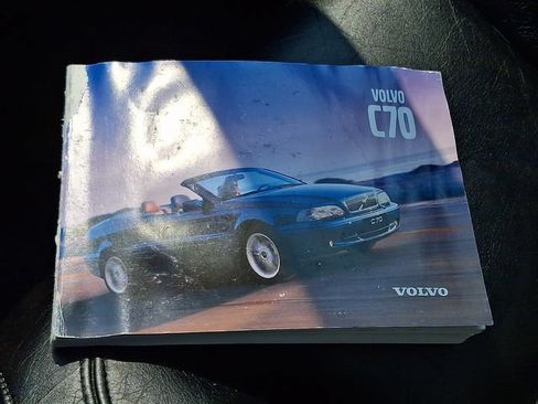 Used 2001 Volvo C70 LT FWD image 25