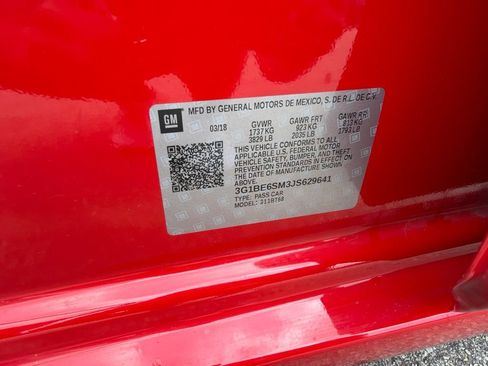Used 2018 Chevrolet Cruze LT w/ Convenience Package FWD image 38
