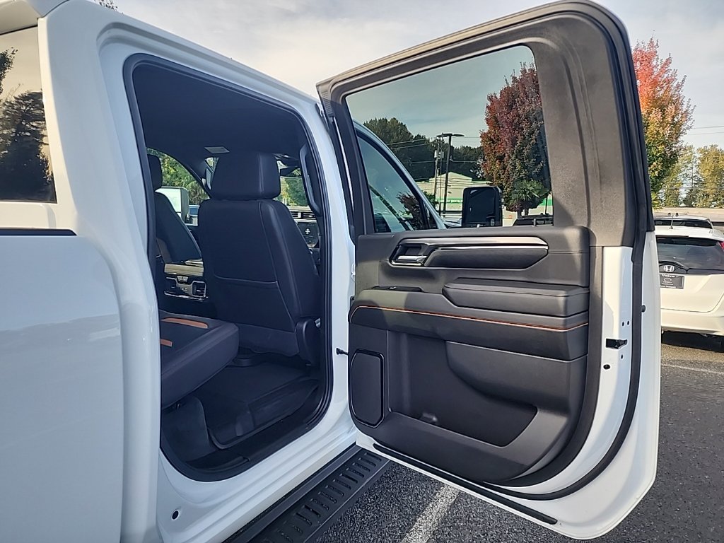 Used 2024 GMC Sierra 3500 AT4 AWD/4WD image 17