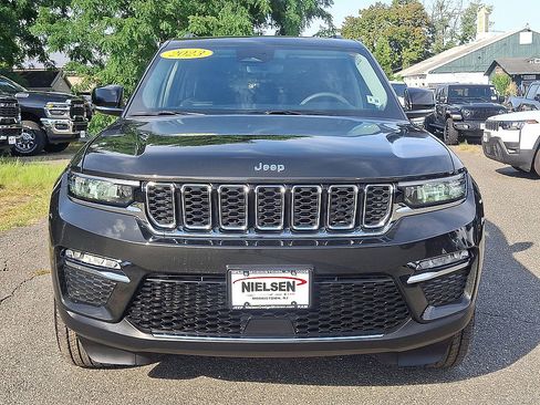 Certified 2023 Jeep Grand Cherokee Limited AWD/4WD image 35