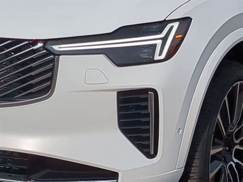 New 2026 Volvo XC90 B6 Plus w/ Protection Package Premier image 10