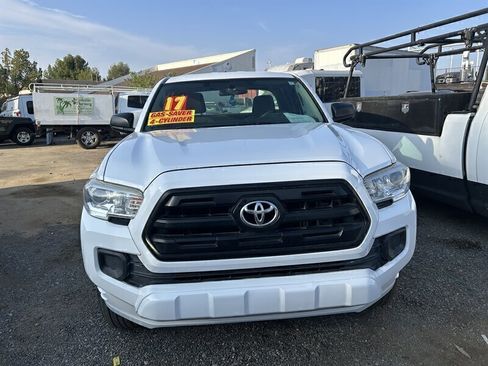 Used 2017 Toyota Tacoma SR image 24