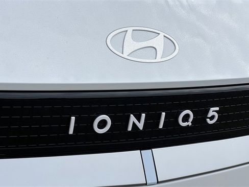 New 2026 Hyundai Ioniq 5 SEL image 9