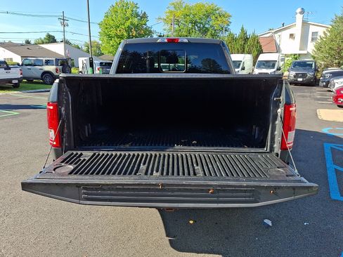 Used 2016 Ford F150 XLT w/ Equipment Group 302A Luxury AWD/4WD image 29
