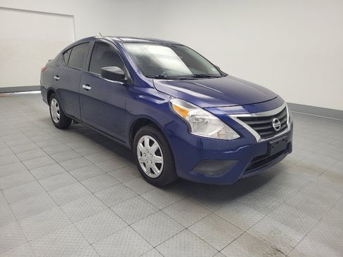 Used 2018 Nissan Versa SV FWD image 13