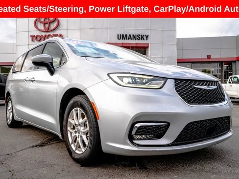 Used 2023 Chrysler Pacifica Touring-L FWD image 1