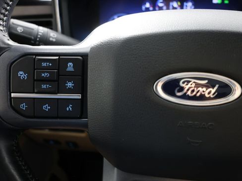Used 2023 Ford F250 Lariat w/ Lariat Ultimate Package AWD/4WD image 29