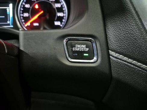 Used 2017 GMC Acadia SLT AWD/4WD image 18