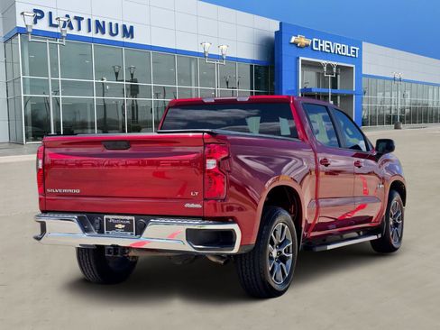 Used 2024 Chevrolet Silverado 1500 LT RWD image 5