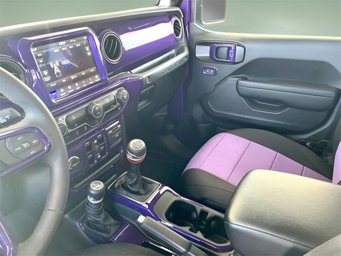 Used 2023 Jeep Wrangler Sport S image 37