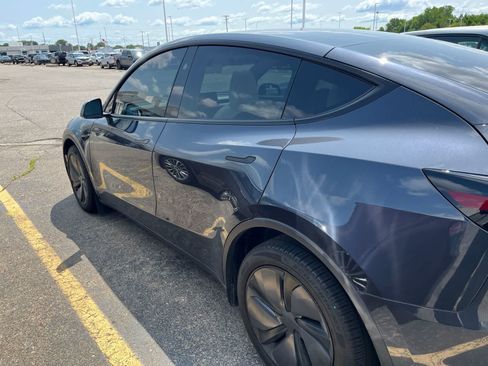Used 2026 Tesla Model Y 2WD image 12