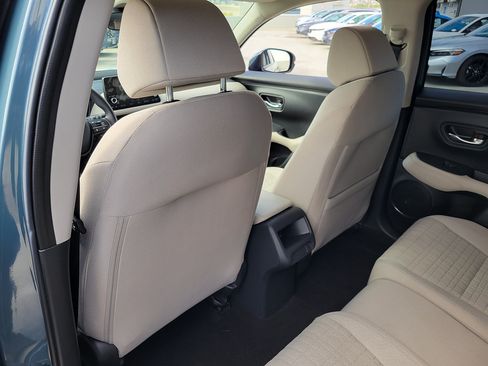 Used 2025 Honda HR-V LX image 12