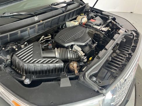 Used 2017 GMC Acadia Denali w/ Technology Package AWD/4WD image 11