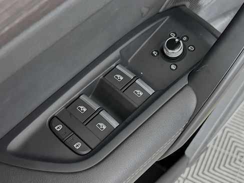 Used 2024 Audi Q5 2.0T Premium Plus image 17