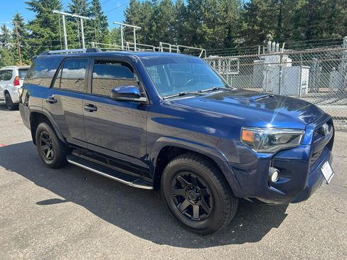 Used 2014 Toyota 4Runner Trail AWD/4WD image 3