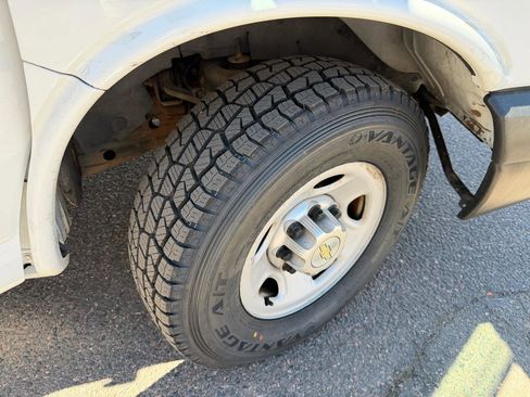 Used 2014 Chevrolet Express 2500 RWD 2500 135 image 30