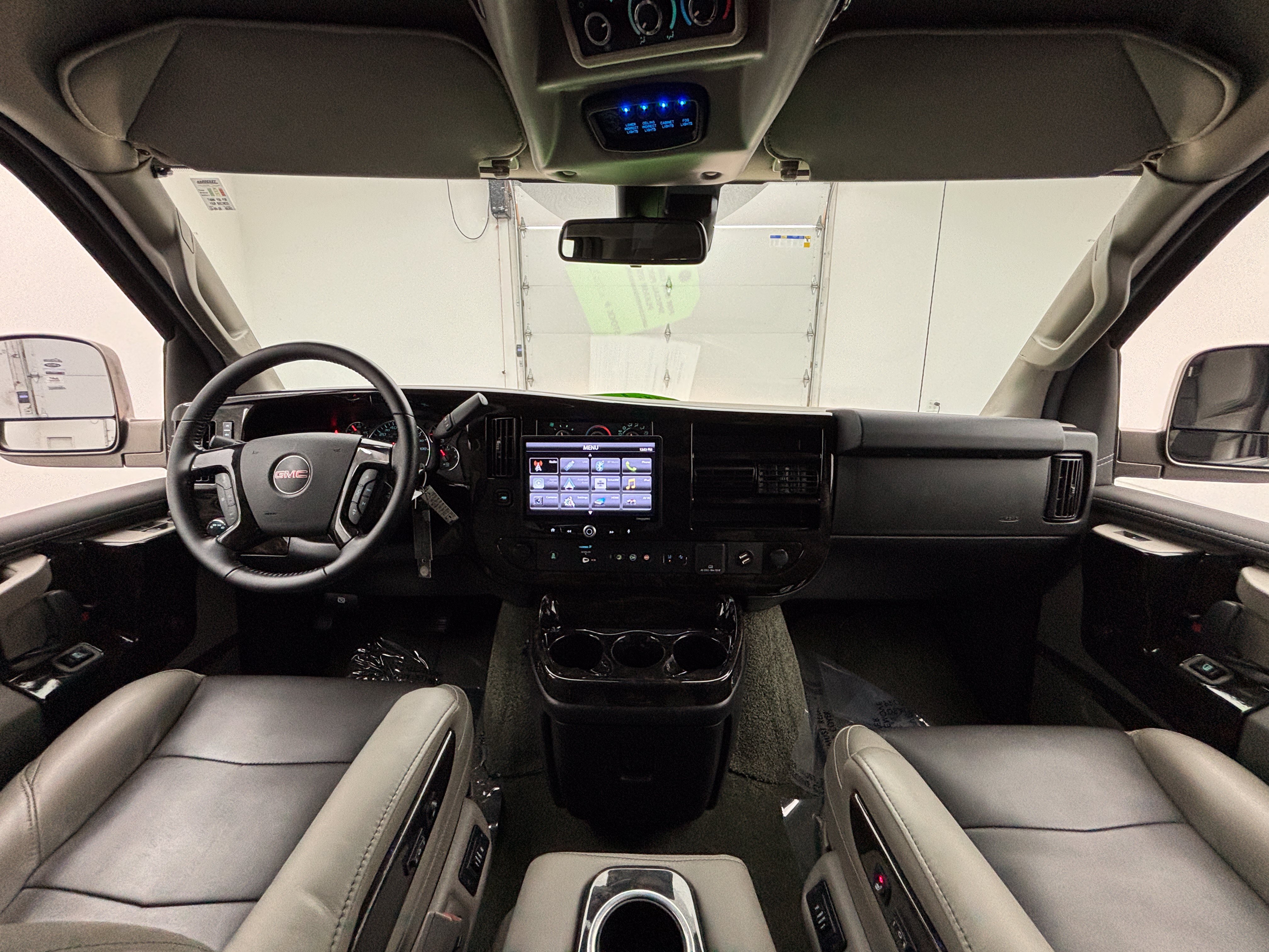 Used 2021 GMC Savana 3500 LS w/ Chrome Appearance Package RWD image 27