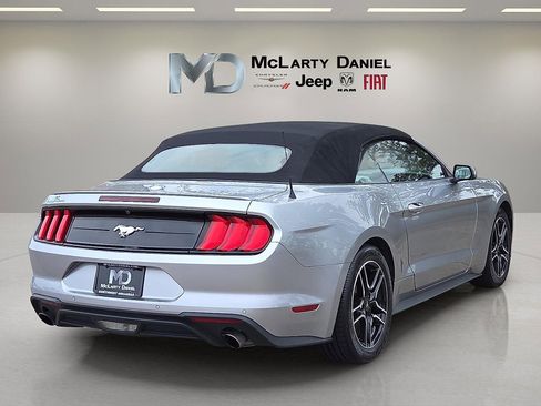 Used 2023 Ford Mustang Premium image 5