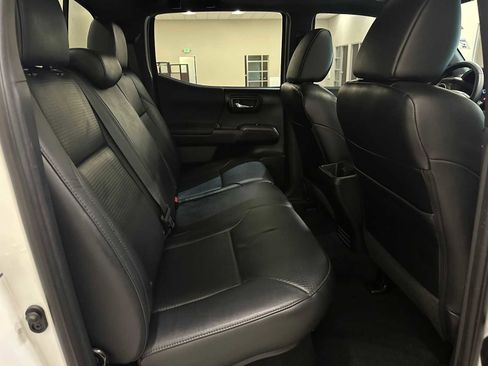 Certified 2021 Toyota Tacoma TRD Off-Road w/ TRD Premium Off Road Package AWD/4WD image 25