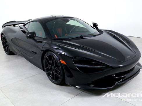 New 2025 McLaren 750S image 3