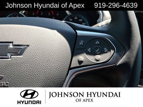 Used 2023 Chevrolet Traverse RS FWD image 21