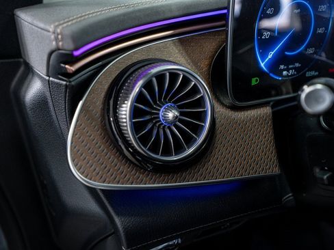 Used 2023 Mercedes-Benz EQE 500 4MATIC Sedan image 38