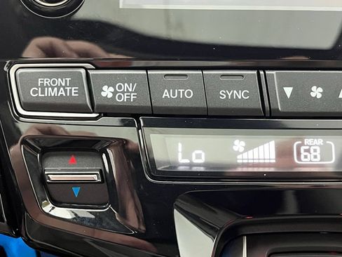 Used 2024 Honda Odyssey Touring image 7