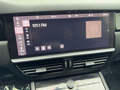 Used 2021 Porsche Cayenne Coupe image 63