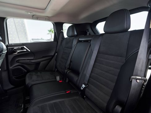 Used 2024 Mitsubishi Outlander Ralliart image 27