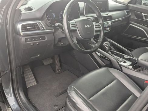 Used 2022 Kia Telluride S image 11