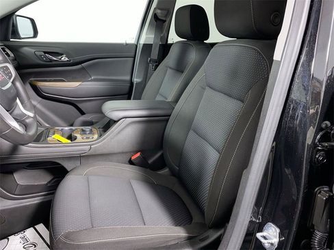 Certified 2023 GMC Acadia SLE w/ Driver Convenience Package image 11