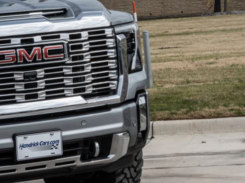 Used 2024 GMC Sierra 2500 Denali w/ Denali Reserve Package image 7