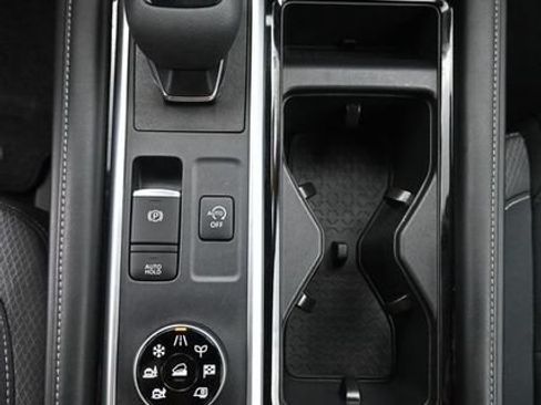 Certified 2023 Nissan Pathfinder SV w/ Black Appearance Package AWD/4WD image 19